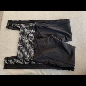 Lululemon leggings size 4